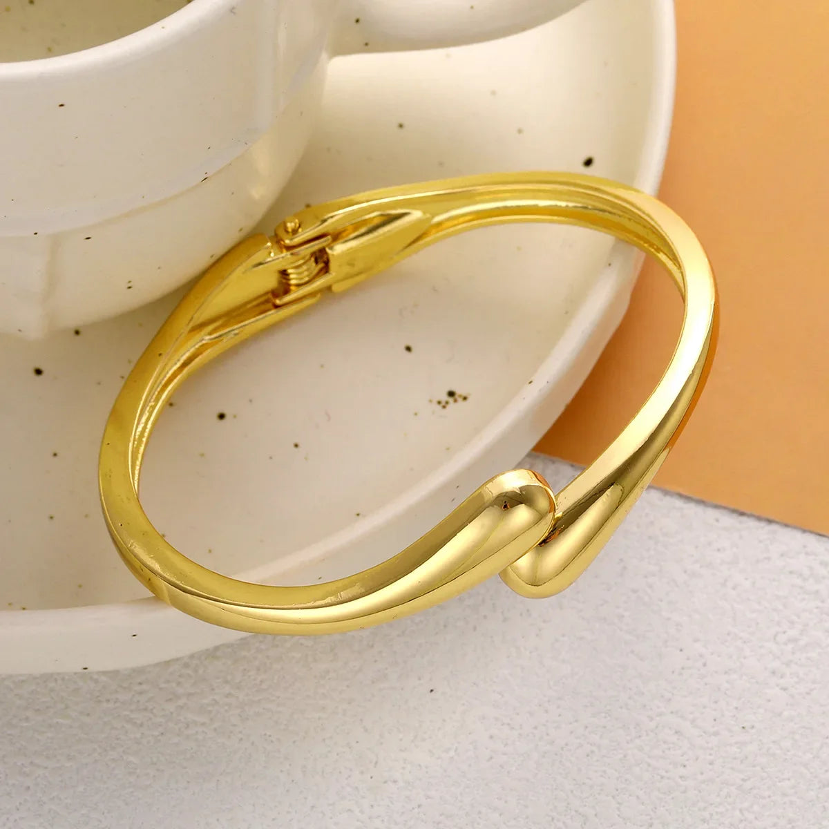 Simple Teardrop Shaped Bangle For Women Creative Gold Silver Color Adjustable Cuff Open Bracelet Girls Fashion Jewelry