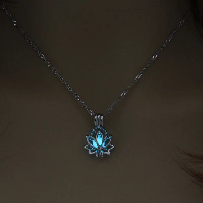 Glowing In The Dark Necklace For Women Moon Flower Shaped Pendant Chain Female Yoga Prayer Buddhism Luminous Jewelry